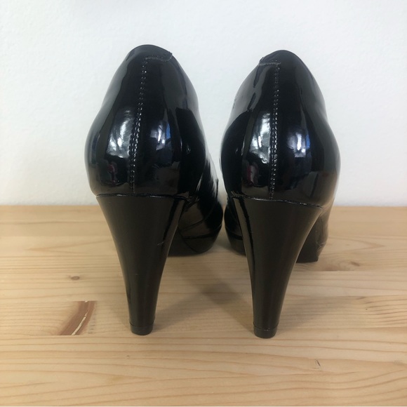 Clarks Collection Soft Cushion Black Platform Patent Leather Heels Size 8 Career - Picture 3 of 11